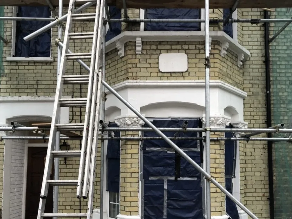 brick-cleaning-highgate-n6-victorian-facade-before.webp